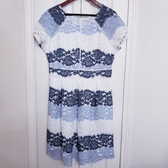 Modern, Ombre, Lace Dress - Picture 8 of 15
